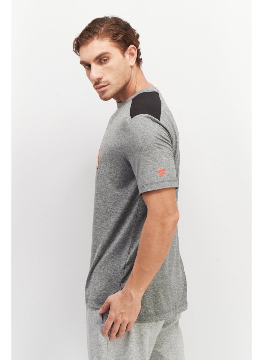 Fanatics - Men Sportswear Fit Short Sleeves Blackhawks Hockey T-Shirt, Grey Combo - Image 1