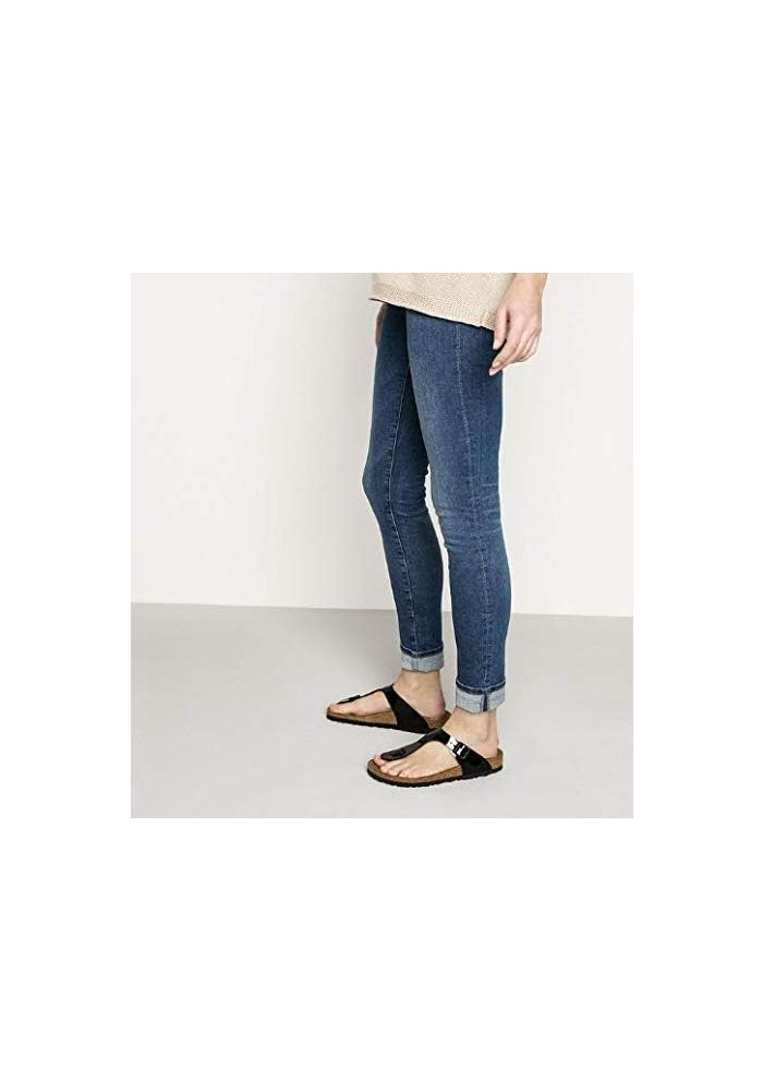 Birkenstock Gizeh Women's Fashion Sandals in Patent Black, Size 41 EU - Image 2