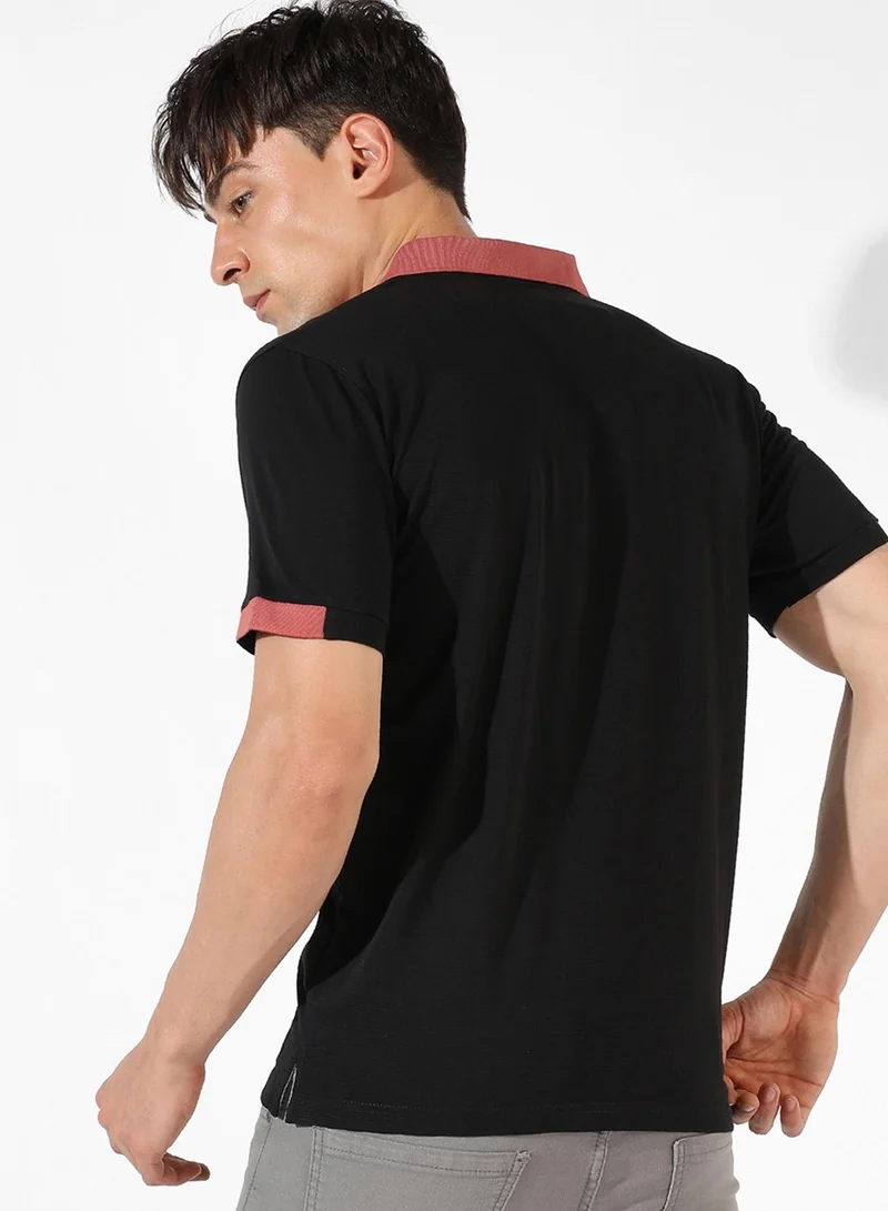 كامبوس سوترا Campus Sutra Men's Black Solid Spread Collar Short Sleeve Regular Fit Casual T-Shirt For Casual Wear |  T-Shirt Crafted With Comfort Fit And High-Performance For Everyday Wear