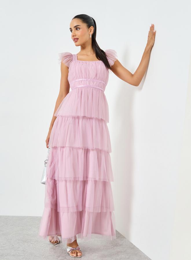 ستايلي فستان طويل بطيات وتفاصيل شبك مع كشكش - Image 1