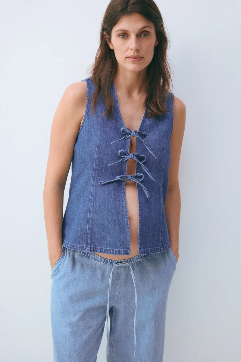 اتش اند ام فيست جينز للحوامل برباط أمامي من تشكيلة ماما