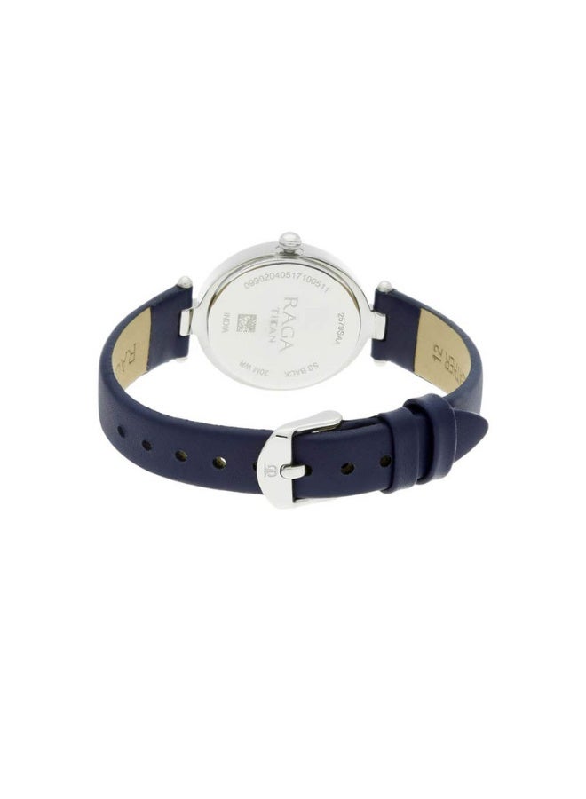 TITAN ساعة رجا فيفا النسائية 2579SL01 – قرص فضي، حزام جلد أزرق، حركة كوارتز - Image 4