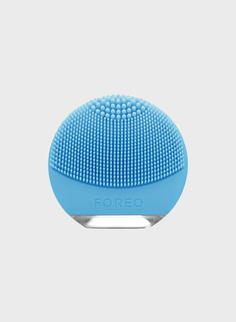 FOREO LUNA go Facial Cleansing Brush for Combination Skin