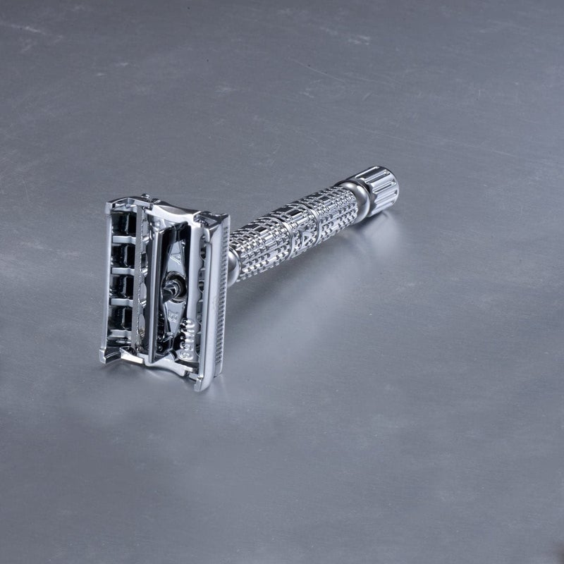 VIKINGS BLADE Double Edge Safety Razor for Men + 5 Swedish Steel Blades + Luxury Case. Long Handle. Smooth, Reusable, Eco-Friendly (The Vulcan) - Image 5