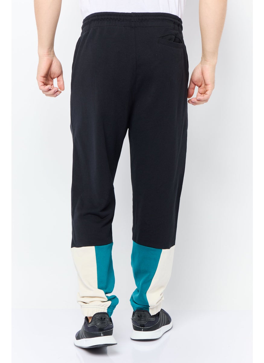 Levi's - Men Regular Fit Brand Logo Track Pants, Black - Image 1