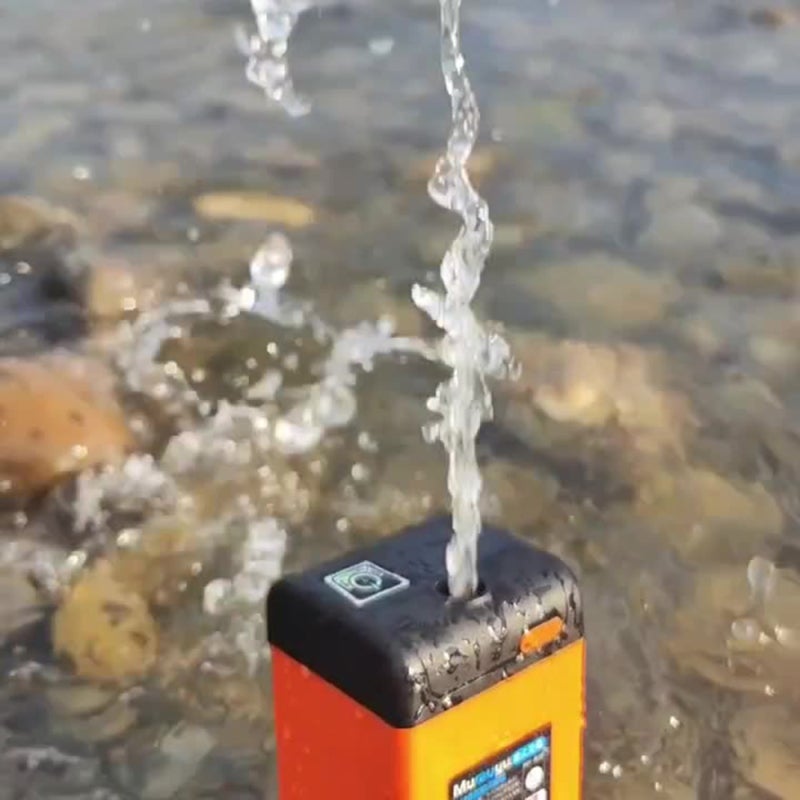 دش محمول سعة 7800 ماه يعمل بواسطة USB مع عرض درجة الحرارة في الوقت الحقيقي - مؤشر البطارية | دش للخروج إلى الطبيعة للاستخدام في تخييم الهواء الطلق والسفر والمناطق النائية - Image 2