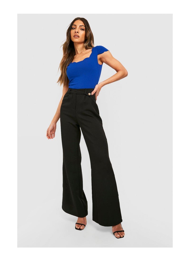 boohoo - Jersey Crepe Scalloped Edge Bodysuit - Image 1