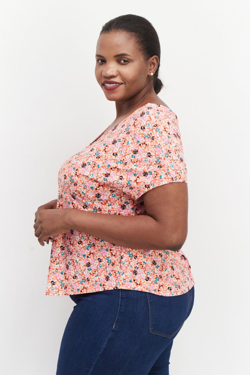 Bar III Women Plus Size V-Neck Short Sleeves Floral Pattern Top, Multicolor - Image 2