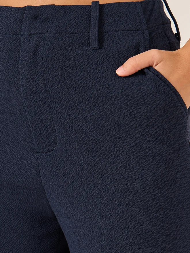 Styli Styli Solid Flat Front Low Rise Flared Pants