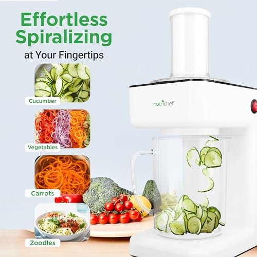 NutriChef نوتري شيف 3 في 1 مفرمة خضار كهربائية، آلة تشكيل السباغيتي والسلطة - قاطع فواكه، آلة تقطيع حلزونية، صانع سباغيتي ونودلز | تشمل دافعة الطعام ووعاء سعة 1.2 لتر - Image 2