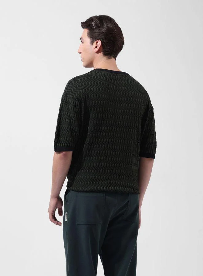 شركة المرآب الهندية Men Oversized Fit Textured Crew Neck Half Sleeves T-Shirt