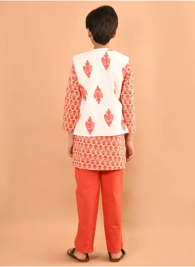 ليلك Printed Kurta Pajama Set with Nehru Jacket