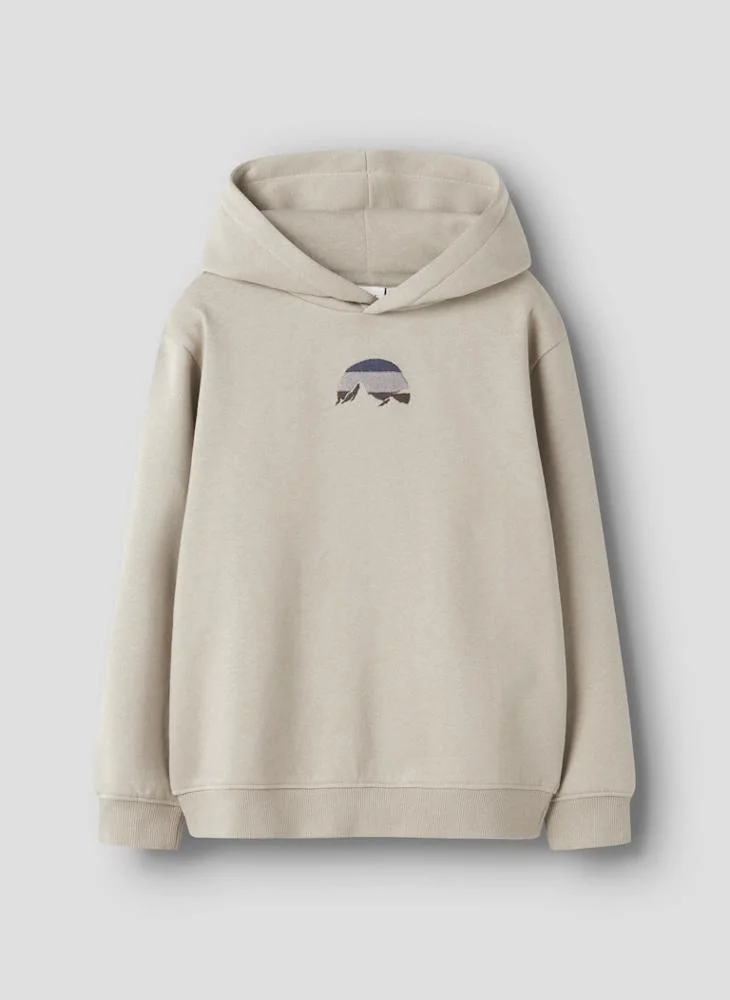 نيم ات هودي شبابي بقلنسوة