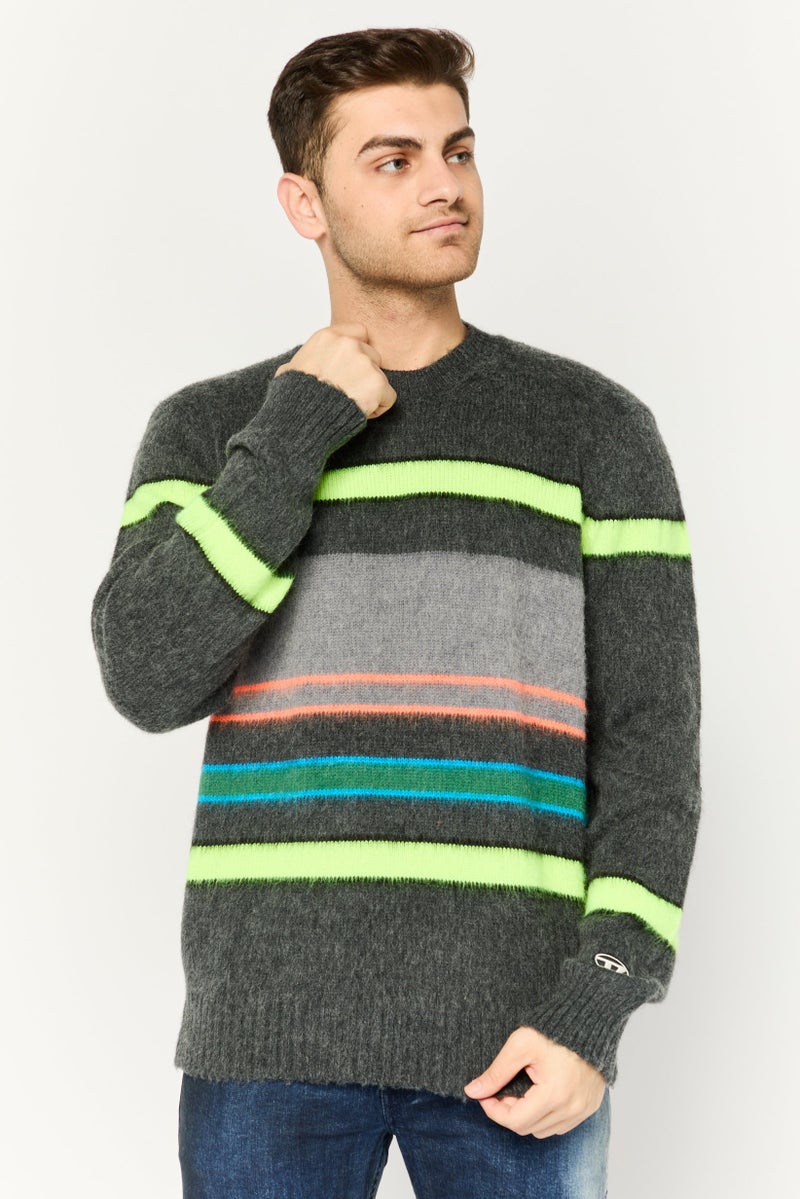 DIESEL سويت شيرت رجالي بياقة دائرية مخطط، مزيج رمادي - Image 1