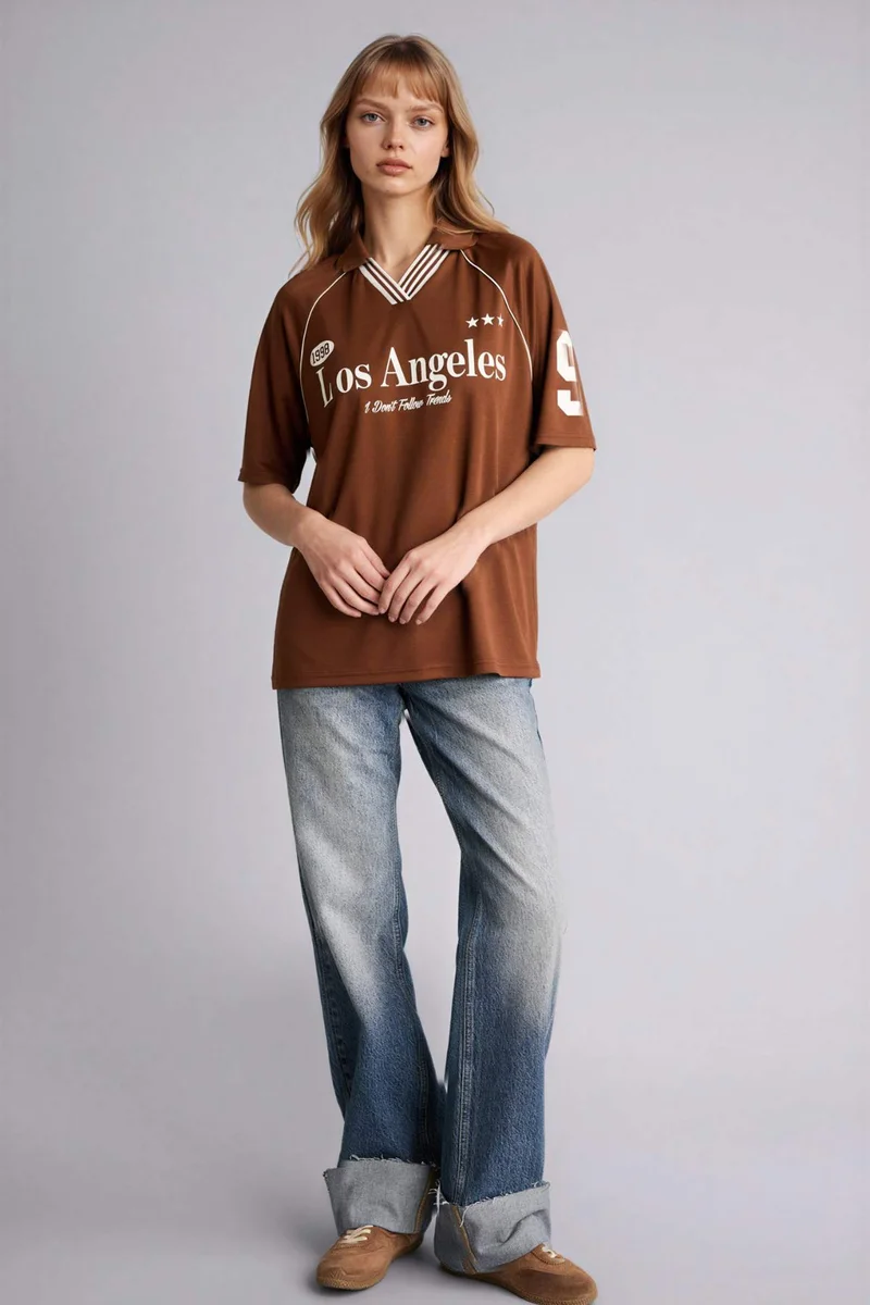 ديفاكتو Oversize Printed T-Shirt