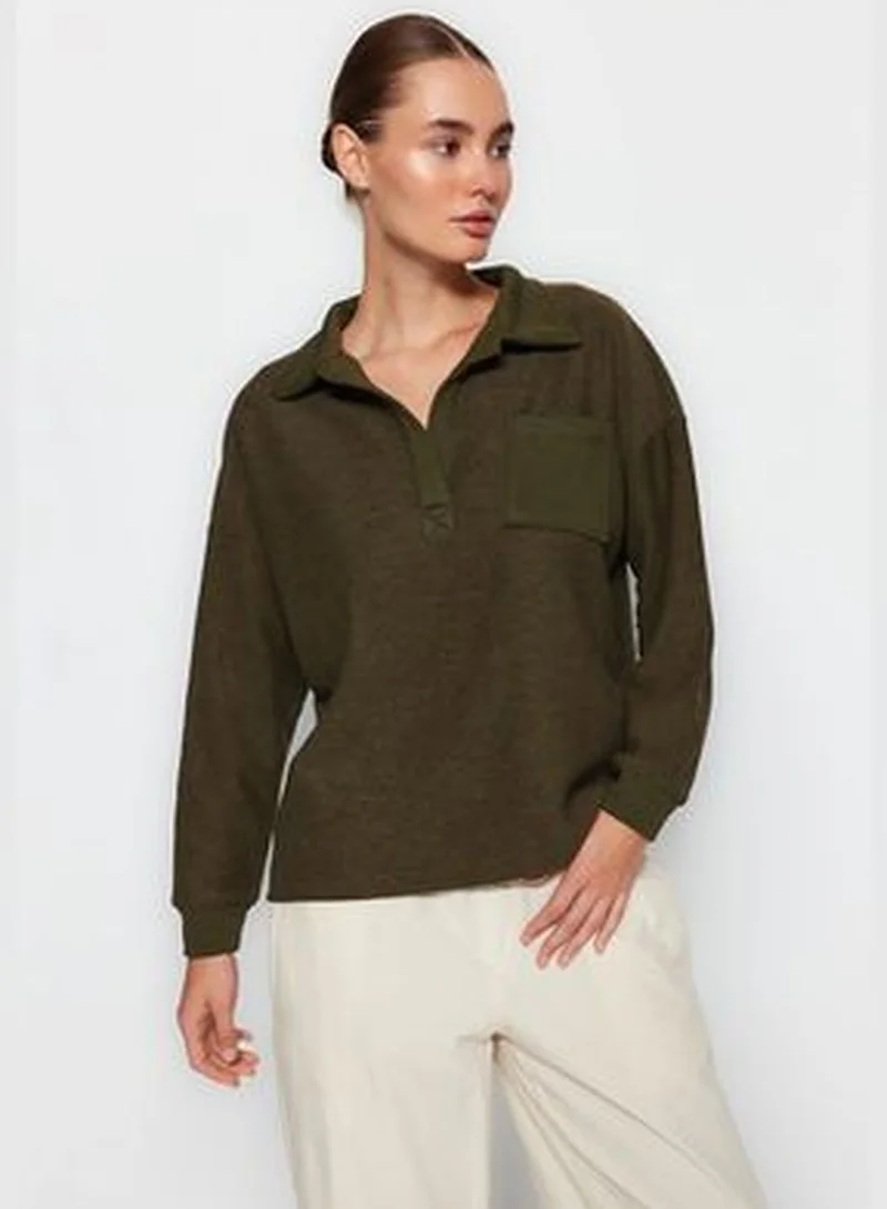 trendyol Khaki With Contrast Fabric Detail Polo Collar Regular/Regular Knitted Sweatshirt TWOAW24SW00062