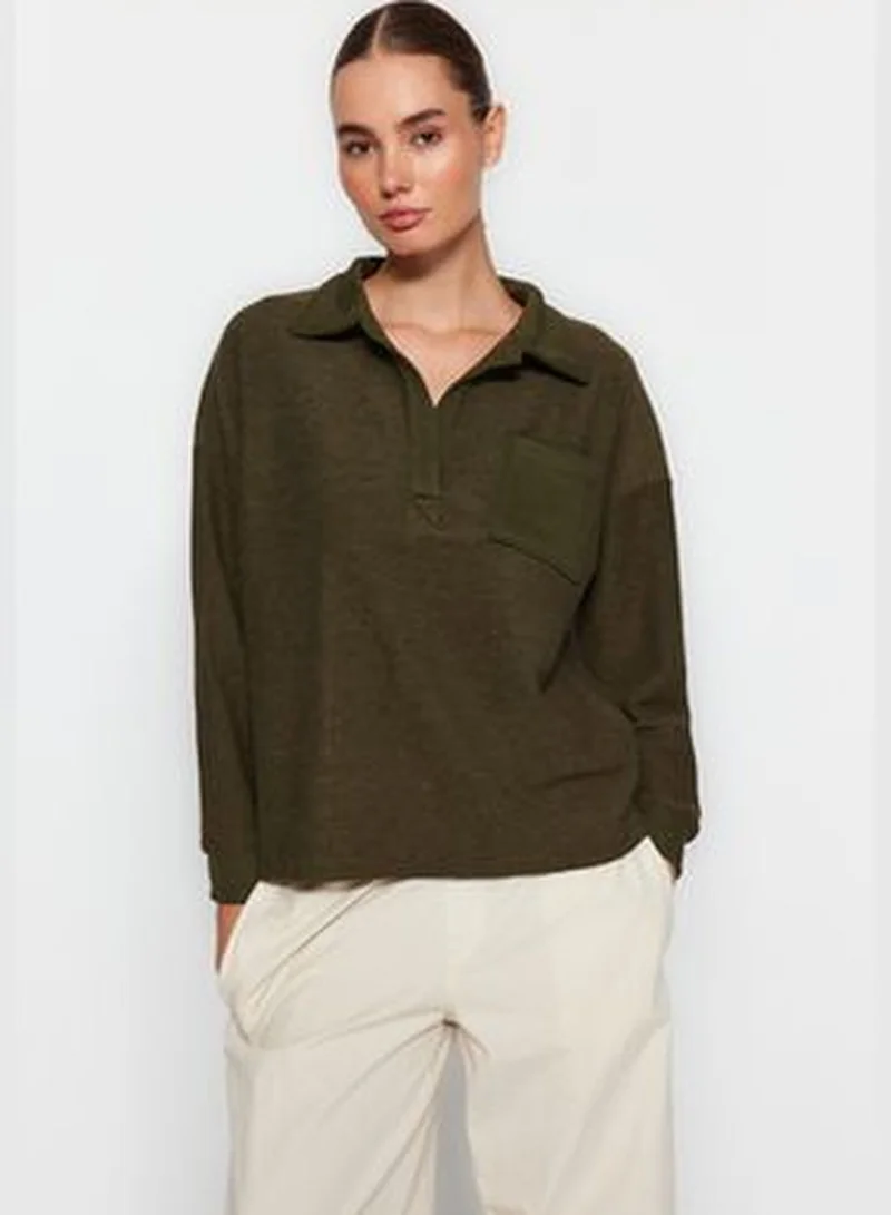 trendyol Khaki With Contrast Fabric Detail Polo Collar Regular/Regular Knitted Sweatshirt TWOAW24SW00062