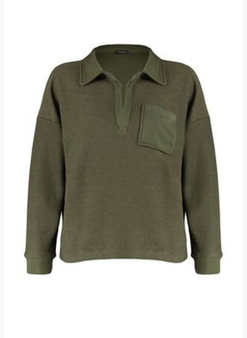trendyol Khaki With Contrast Fabric Detail Polo Collar Regular/Regular Knitted Sweatshirt TWOAW24SW00062