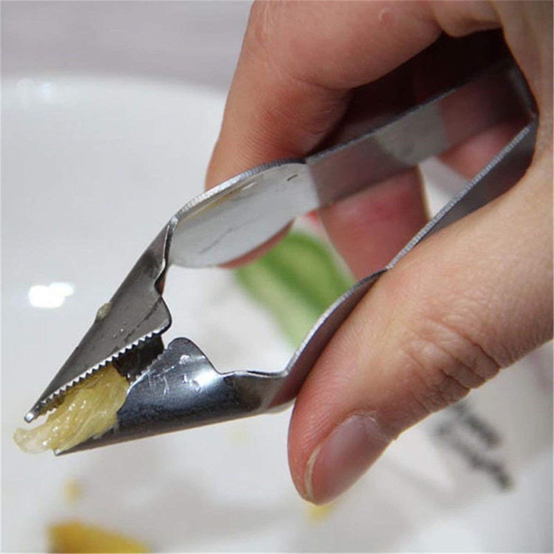 DVELLZY Stainless Steel Pineapple Corer & Seed Remover | Easy Pineapple Peeler & Slicer Tool | Rust-Proof | for Quick Kitchen Prep (Silver) (Pack of 2) - Image 4