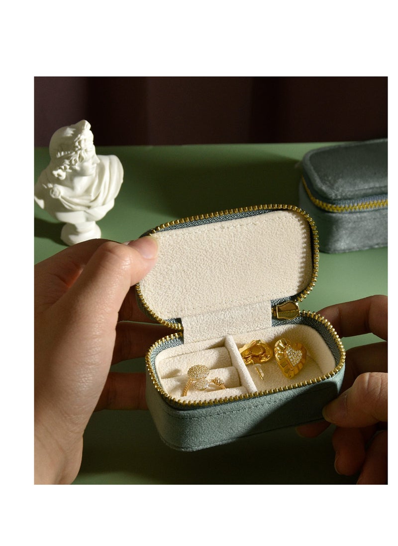 SYOSI - Mini Jewelry Travel Case, Velvet Small Travel Jewelry Box, Portable Jewelry Travel Organizer Box for Rings Earrings Necklaces, Gifts for Women Girls(Green Emerald) - Image 1