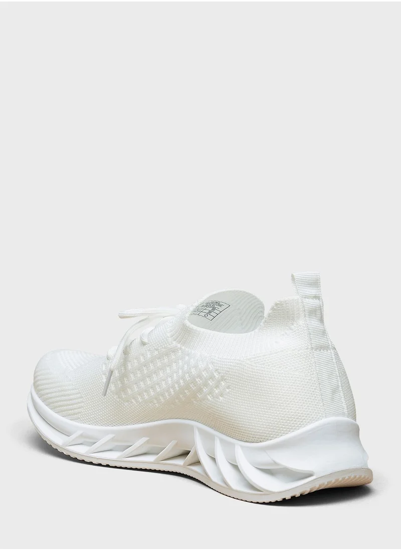 شو اكسبرس Lace Up Low Top Sneakers