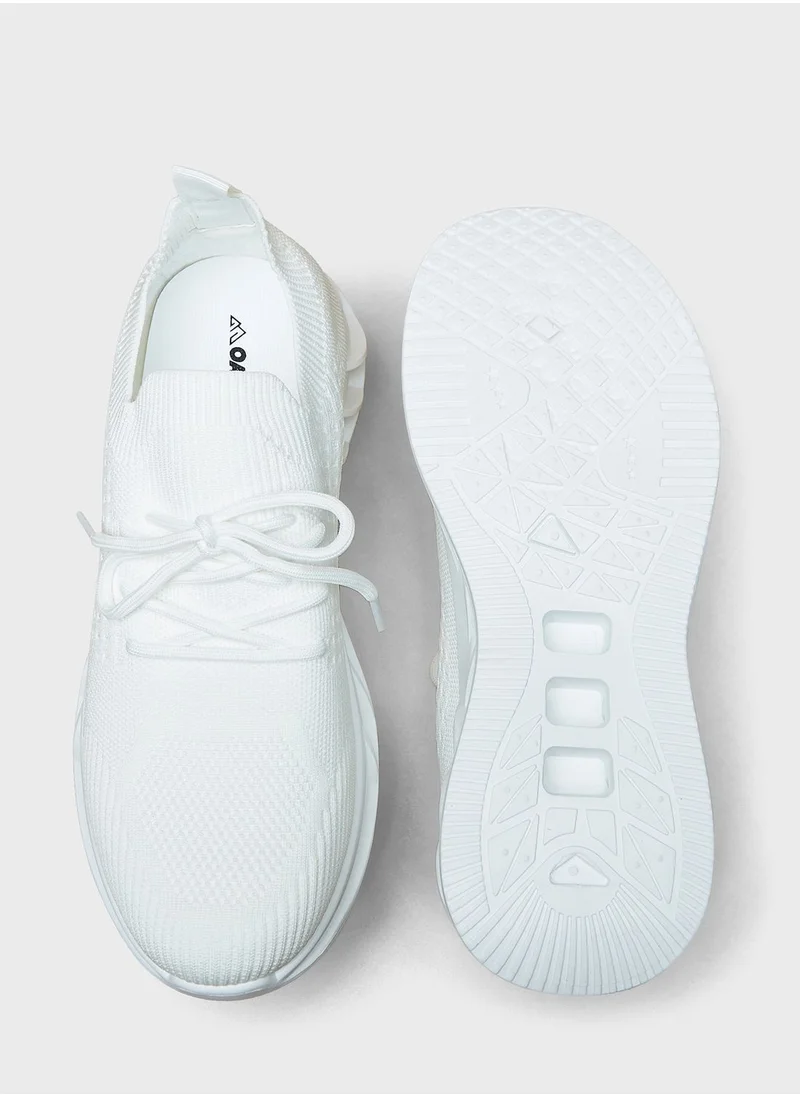 شو اكسبرس Lace Up Low Top Sneakers