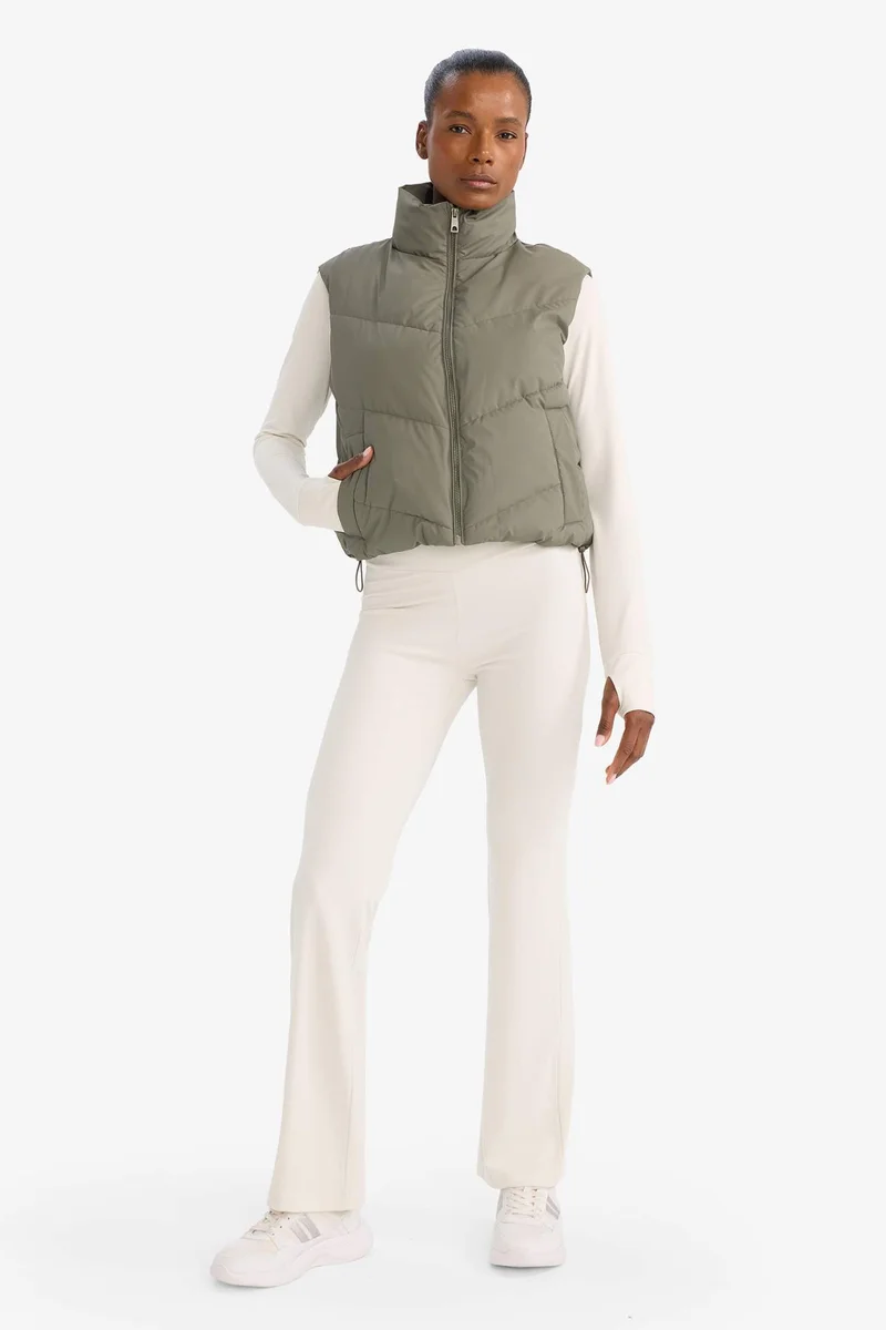 ديفاكتو Regular Fit Puffer Vest