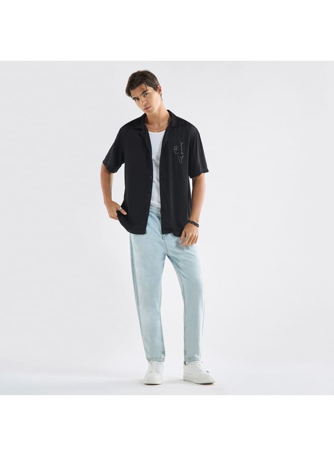 سبلاش فيڤ قميص بقصة مريحة وطبعات تنين وياقة كامب وأكمام قصيرة - Image 2