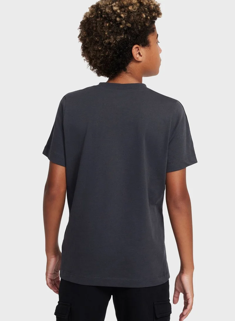 Nike Youth Nsw Repeat Swoosh T-Shirt