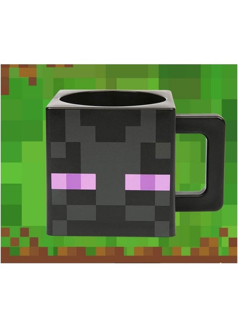 كوب Minecraft هو منتج تجاري مزين بأنماط ونماذج من لعبة Minecraft. هذا الكوب مناسب للأطفال ويمكن استخدامه ككوب للشرب.