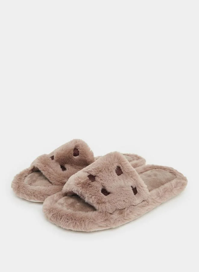 Styli Styli Embroidered Heart Slip On Slipper