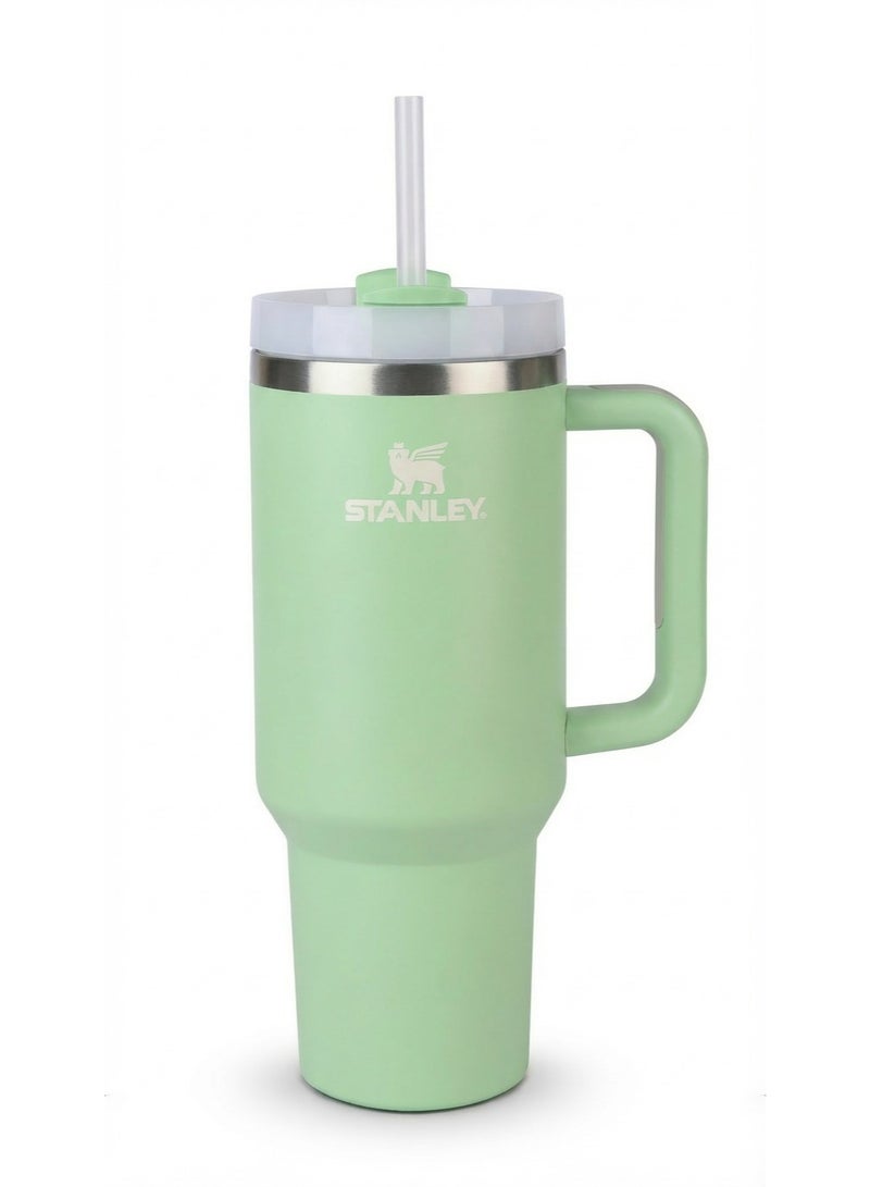 ستانلي كوب حراري معزول ستانلس ستيل سعة 1200 مل مع مقبض وشاليموه - مج سفر كبير لحفظ المشروبات الساخنة والباردة لساعات طويلة - تصميم مناسب لحامل أكواب السيارة - للمنزل والعمل والجيم - Image 3