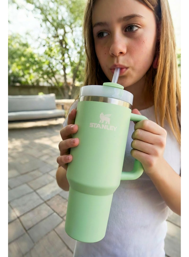 ستانلي كوب حراري معزول ستانلس ستيل سعة 1200 مل مع مقبض وشاليموه - مج سفر كبير لحفظ المشروبات الساخنة والباردة لساعات طويلة - تصميم مناسب لحامل أكواب السيارة - للمنزل والعمل والجيم - Image 1