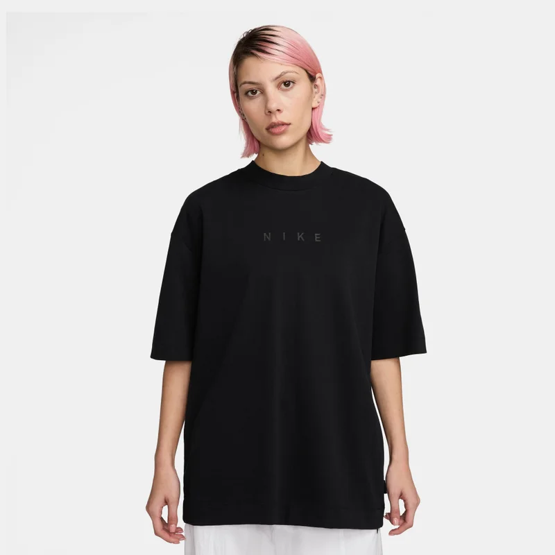 Nike Women's Sportswear Oversized T-Shirt
