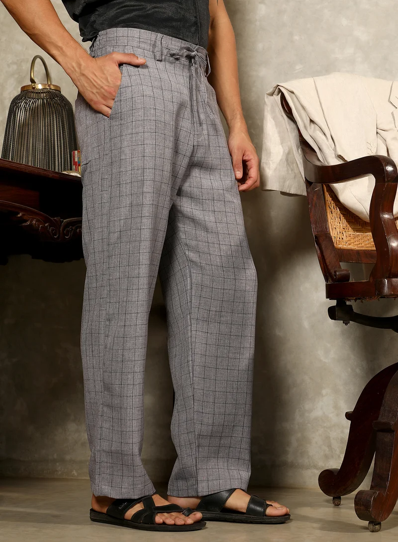 Campus Sutra Lightweight - Graph-Check Casual Trousers
