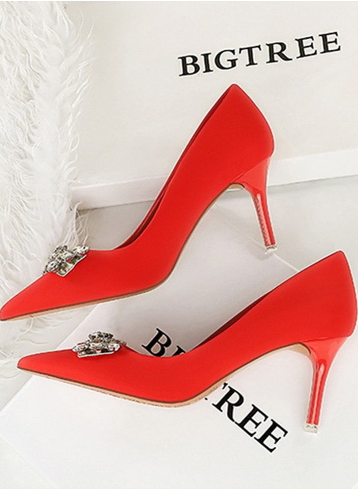 BIGTREE Women's Satin Closed Pointed Toe Stiletto Pump Rhinestone Bowknot Decoration High Heels Red 7.5 CM  - Image 3