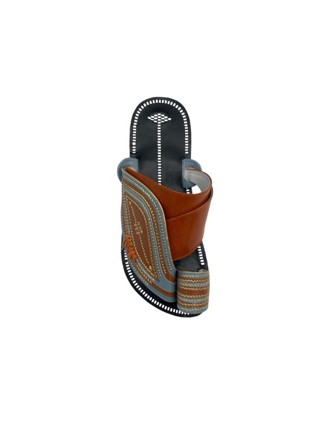 AL Fanoos Handcrafted heritage leather slippers  - Image 2
