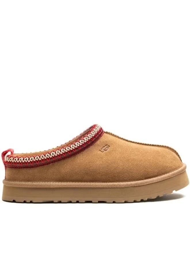أوغ شبشب UGG Tazz Cozy – لون تشستنَت | حذاء نسائي مريح بقَصّة منزلقة - Image 1