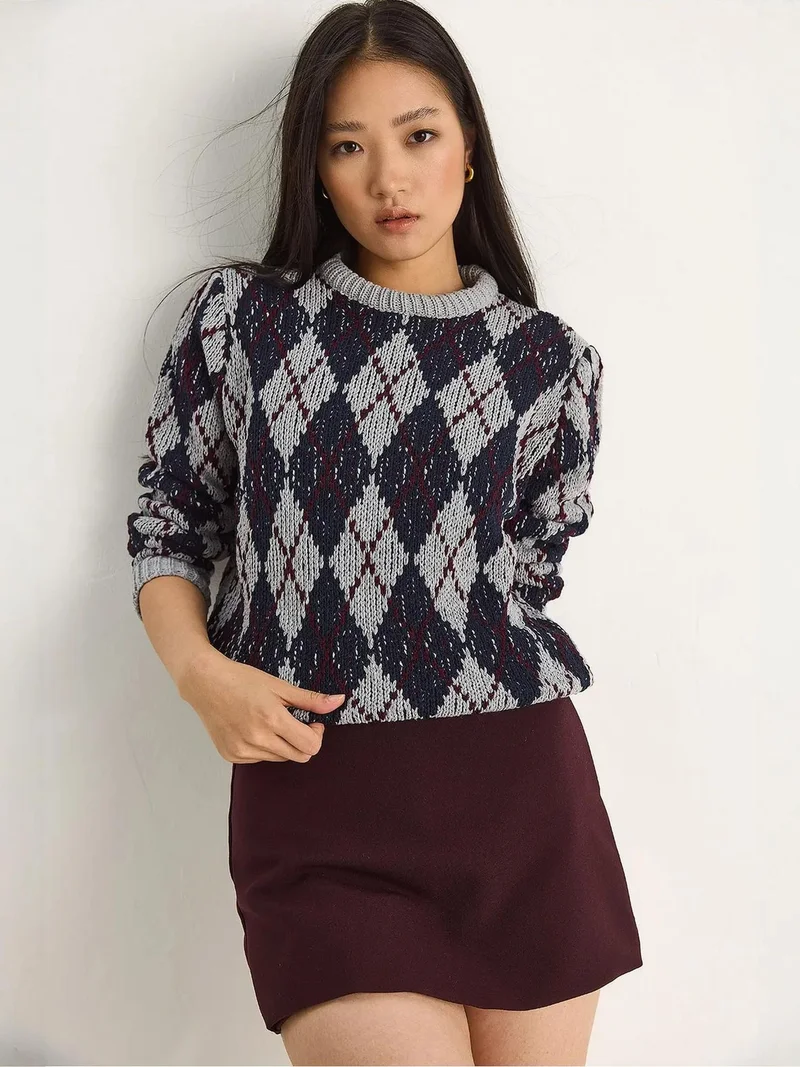 Bianco Lucci LUCCI Women’s Crew Neck Knitted Sweater with Diamond Pattern