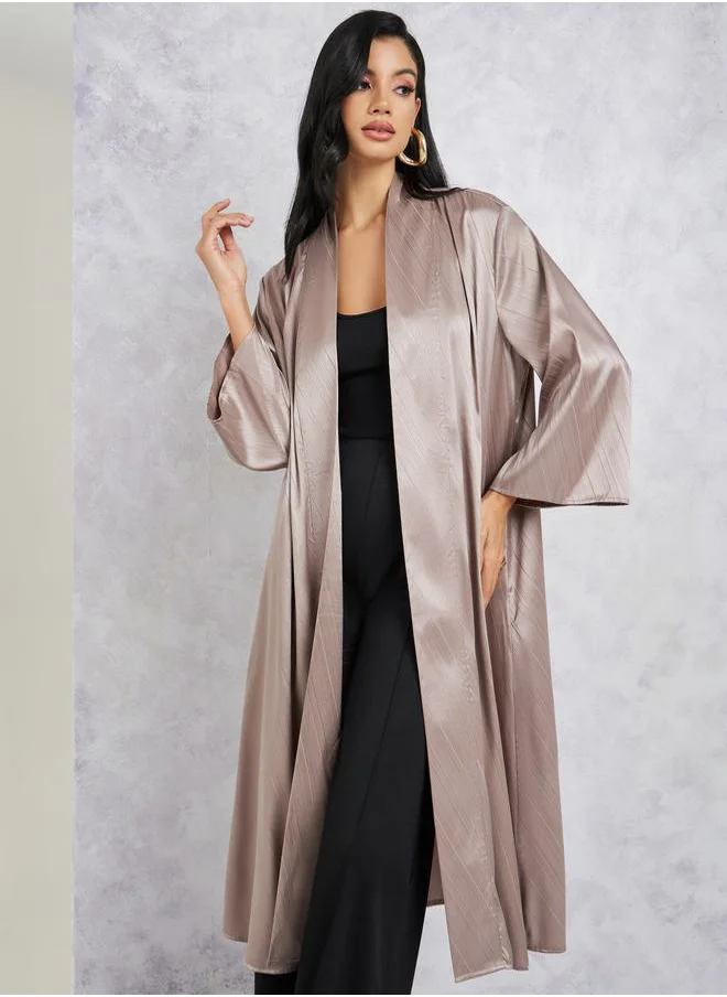 ستايلي Oversized Satin Jacquard Midi Kimono