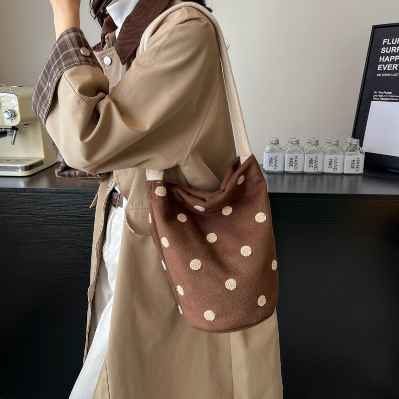 Plush Bag Women'S Bag 2024 Winter Trendy Fashion Polka Dot Shoulder Bag Large Capacity Commuter Bucket Bag - Image 3