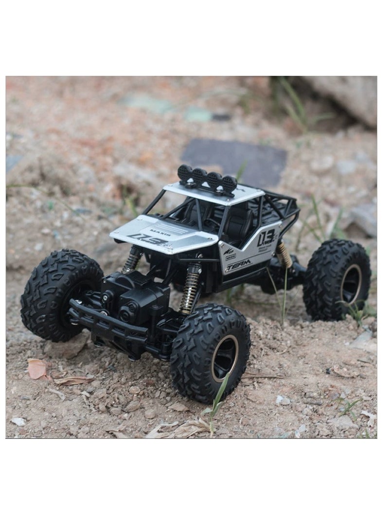 general Alloy off-road 4x4 charging RC car high-speed bigfoot climbing racing climbing car suitable for 7+   26cm x 17cm x 13cm, silver car - Image 1