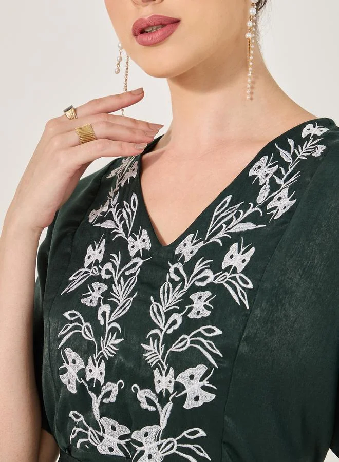 Styli sandwash satin jalabiya with neck embroidery