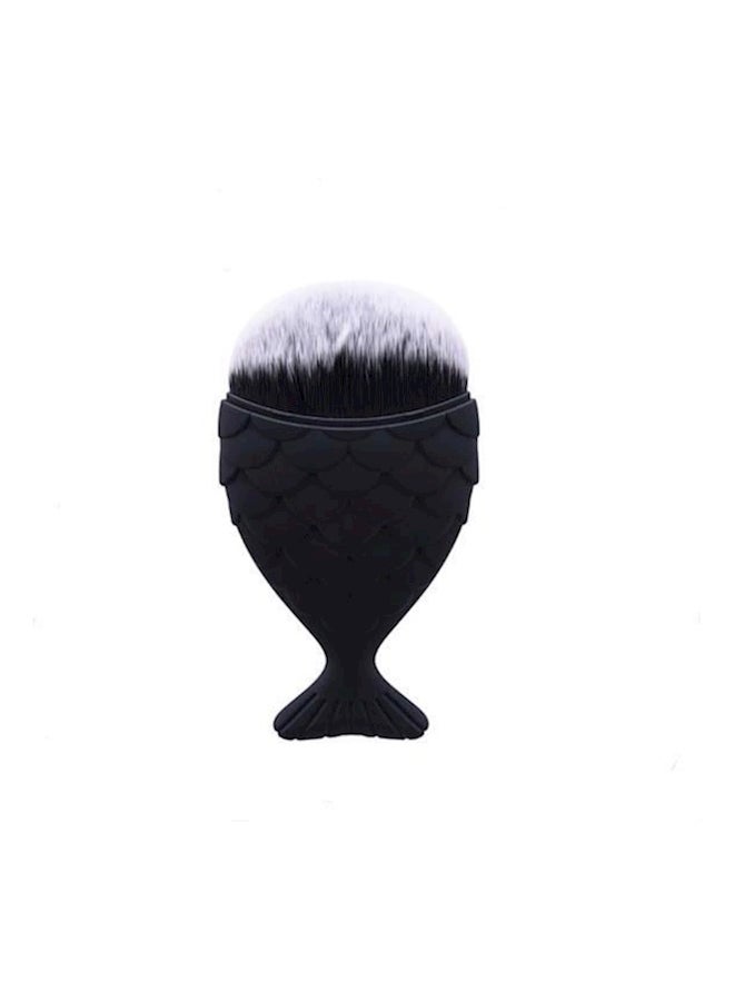 فرشاة كريم أساس احترافية بتصميم عروس البحر مع مقبض على شكل ذيل سمكة أسود