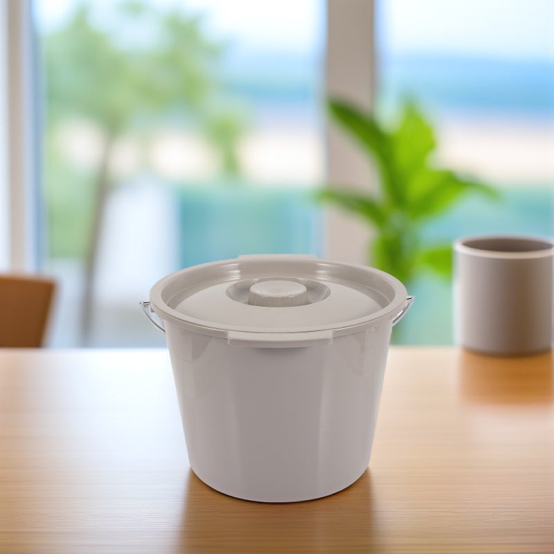 Portable Chamber Pot Convenient Urinal Pot Elderly Spittoon With Lid - Image 5