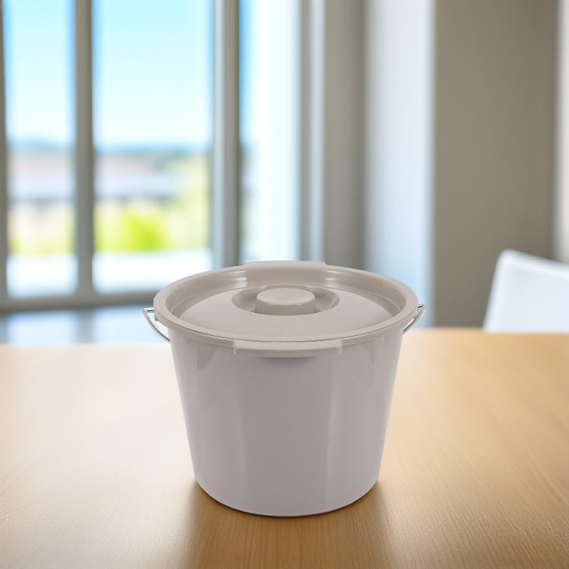 Portable Chamber Pot Convenient Urinal Pot Elderly Spittoon With Lid - Image 3