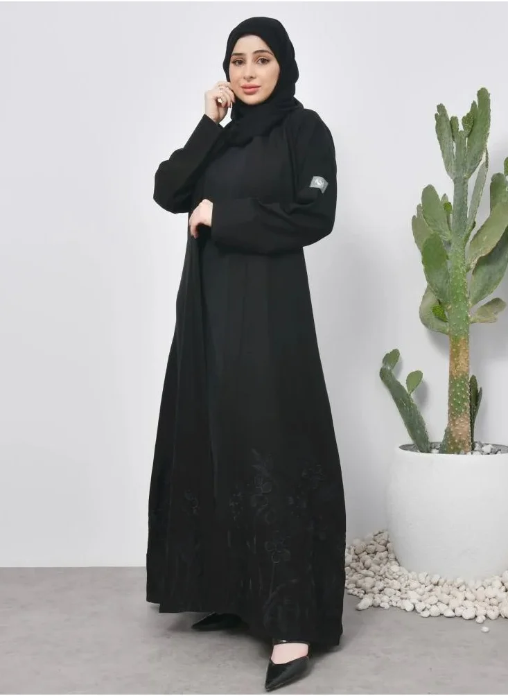 lamha abaya Black open abaya with embroidery at the bottom of the abaya