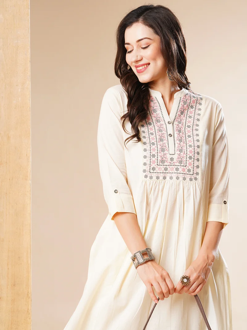 globus Women Off White Floral Yoke Design Thread Work Pure Cotton A-Line Kurta With Trousers