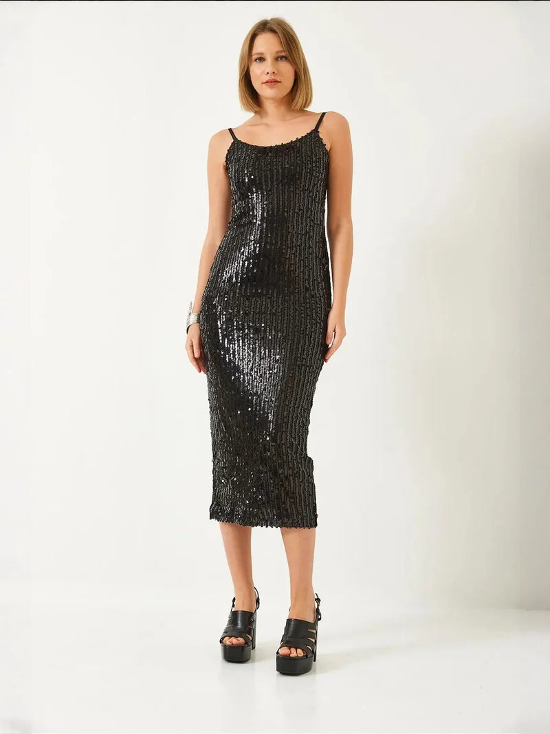 بيانكو لوتشي فستان ميدي ضيق بدون حمالات مزين بالترتر