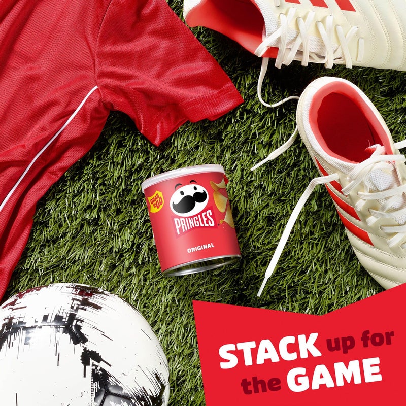 Pringles رقائق بطاطس برينجلز، وجبات خفيفة للغداء، وجبات خفيفة للمكتب والأطفال، سهلة الحمل، الأصلية (12 علبة) - Image 4